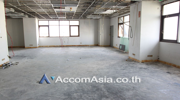  2  Office Space For Rent in Charoen Nakhon ,Bangkok BTS Krung Thon Buri at Thai Sri Tower AA13711